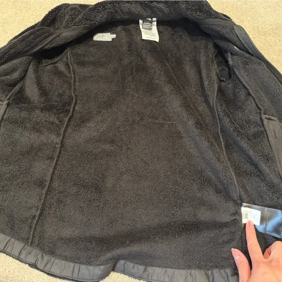 The North Face Women's Osito Zip Jacket in TNF Black sz XS - Picture 4 of 5